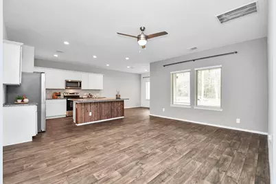 2911 Roman Forest Boulevard, New Caney, TX 77357 - Photo 6