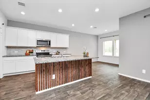 2911 Roman Forest Blvd, New Caney, TX 77357 - Photo 8