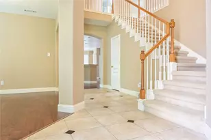 10226 N Laurel Branch Dr Dr, Houston, TX 77064 - Photo 2