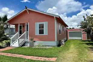 2216 Grover Ave, Galveston, TX 77551 - Photo 2