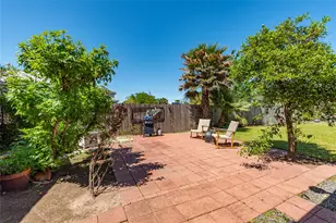 2216 Grover Ave, Galveston, TX 77551 - Photo 4