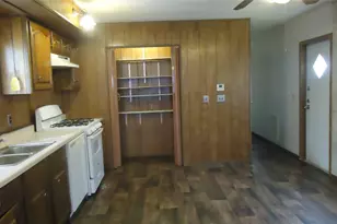 106 Gossett St, Highlands, TX 77562 - Photo 1