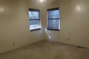 106 Gossett St, Highlands, TX 77562 - Photo 2