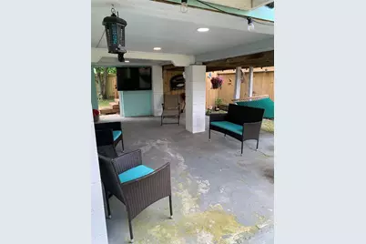 1609 E Bayshore Drive, Dickinson, TX 77539 - Photo 12