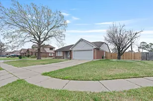 151 E Forest Ln, Houston, TX 77015 - Photo 2