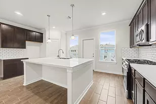 1906 Ashlee Ct, Dickinson, TX 77539 - Photo 12