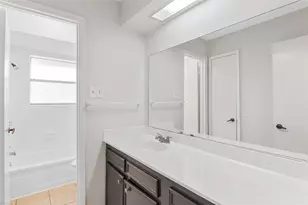 1418 Bramblebury Dr, Sugar Land, TX 77498 - Photo 16