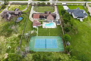 8800 Brae Acres Rd, Houston, TX 77074 - Photo 48