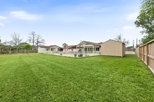 8800 Brae Acres Rd, Houston, TX 77074 - Photo 42