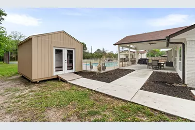 8800 Brae Acres Road, Houston, TX 77074 - Photo 38