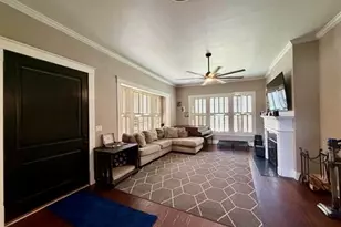 233 N 7th St, Beaumont, TX 77702 - Photo 8