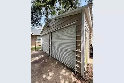 233 N 7th Street, Beaumont, TX 77702 - Photo 32