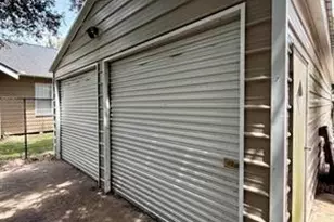 233 N 7th St, Beaumont, TX 77702 - Photo 32