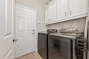 2026 Que Manor Dr, Houston, TX 77090 - Photo 8