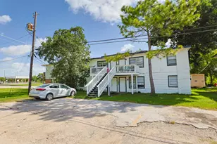 2312 & 2315 Ave B, Dickinson, TX 77539 - Photo 4