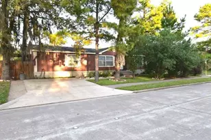 11703 Greenmesa Dr, Houston, TX 77044 - Photo 1