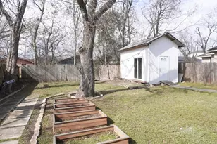 7916 Comal St, Houston, TX 77051 - Photo 2