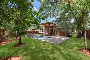 70 N Rocky Point Cir, The Woodlands, TX 77389 - Photo 2