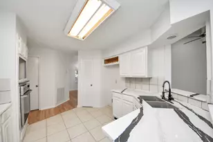 3611 Bee Bayou Ln, Sugar Land, TX 77479 - Photo 16