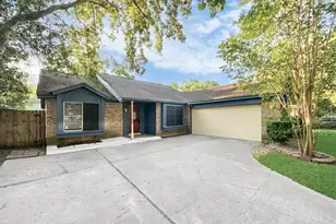 3611 Bee Bayou Ln, Sugar Land, TX 77479 - Photo 2