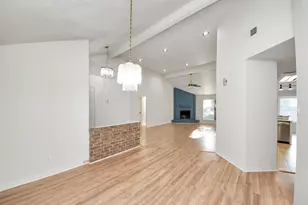 3611 Bee Bayou Ln, Sugar Land, TX 77479 - Photo 6