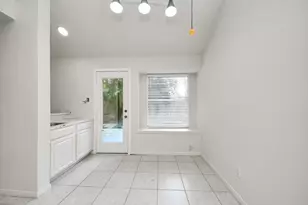 3611 Bee Bayou Ln, Sugar Land, TX 77479 - Photo 10