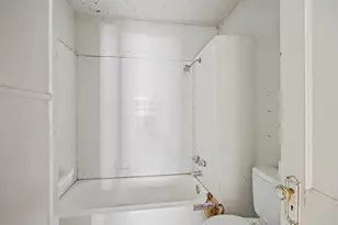 1218 Genova St, Houston, TX 77009 - Photo 14