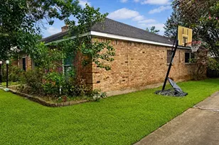 423 Woodvine Dr, El Lago, TX 77586 - Photo 30