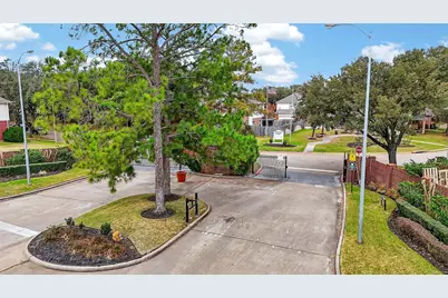16014 Timber Run Drive, Houston, TX 77082 - Photo 34