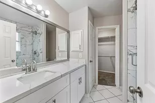 802 W Sealy St, Alvin, TX 77511 - Photo 12