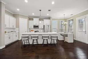 1516 Dyer Lake Ln, Houston, TX 77008 - Photo 2