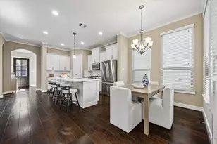 1516 Dyer Lake Ln, Houston, TX 77008 - Photo 12