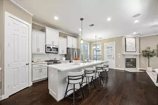 1516 Dyer Lake Ln, Houston, TX 77008 - Photo 10