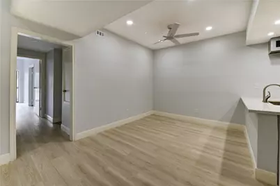 11711 Memorial Drive #534, Houston, TX 77024 - Photo 8