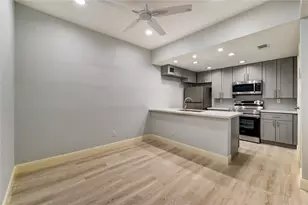 11711 Memorial Dr, Houston, TX 77024 - Photo 10