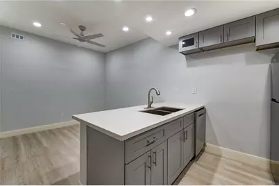 11711 Memorial Drive #534, Houston, TX 77024 - Photo 16