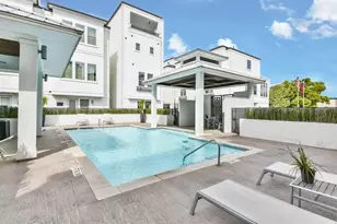 423 T C Jester Blvd, Houston, TX 77007 - Photo 32