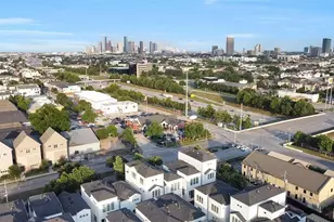 423 T C Jester Blvd, Houston, TX 77007 - Photo 34