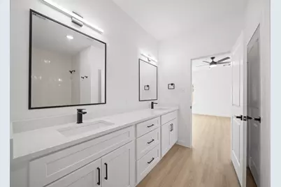 7817 Beckley Street #A/B, Houston, TX 77088 - Photo 16