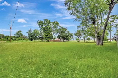 310 Heath Avenue, Madisonville, TX 77864 - Photo 1