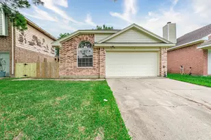 103 Avocado St, Lake Jackson, TX 77566 - Photo 1