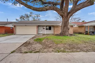 501 Arbor Dr, Deer Park, TX 77536 - Photo 2