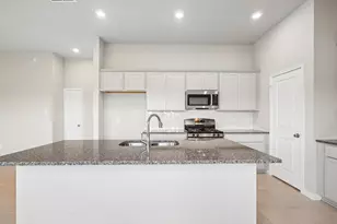 739 Hidden Meadow St, Rosharon, TX 77583 - Photo 6