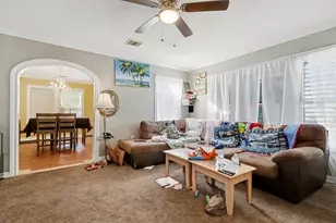 4921 Alamo Dr, Galveston, TX 77551 - Photo 4