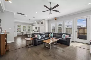 2411 Detering St, Houston, TX 77007 - Photo 10