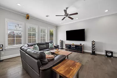 2411 Detering Street, Houston, TX 77007 - Photo 12