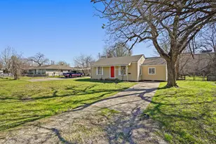 10922 Oswego St, Jacinto City, TX 77029 - Photo 2