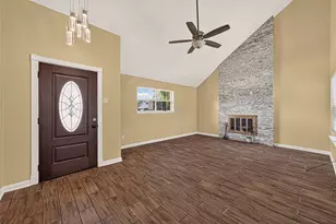 12818 Huntington Field Dr, Houston, TX 77099 - Photo 2
