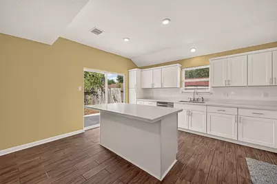 12818 Huntington Field Drive, Houston, TX 77099 - Photo 6