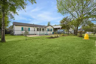 4915 Louise St, Seabrook, TX 77586 - Photo 1